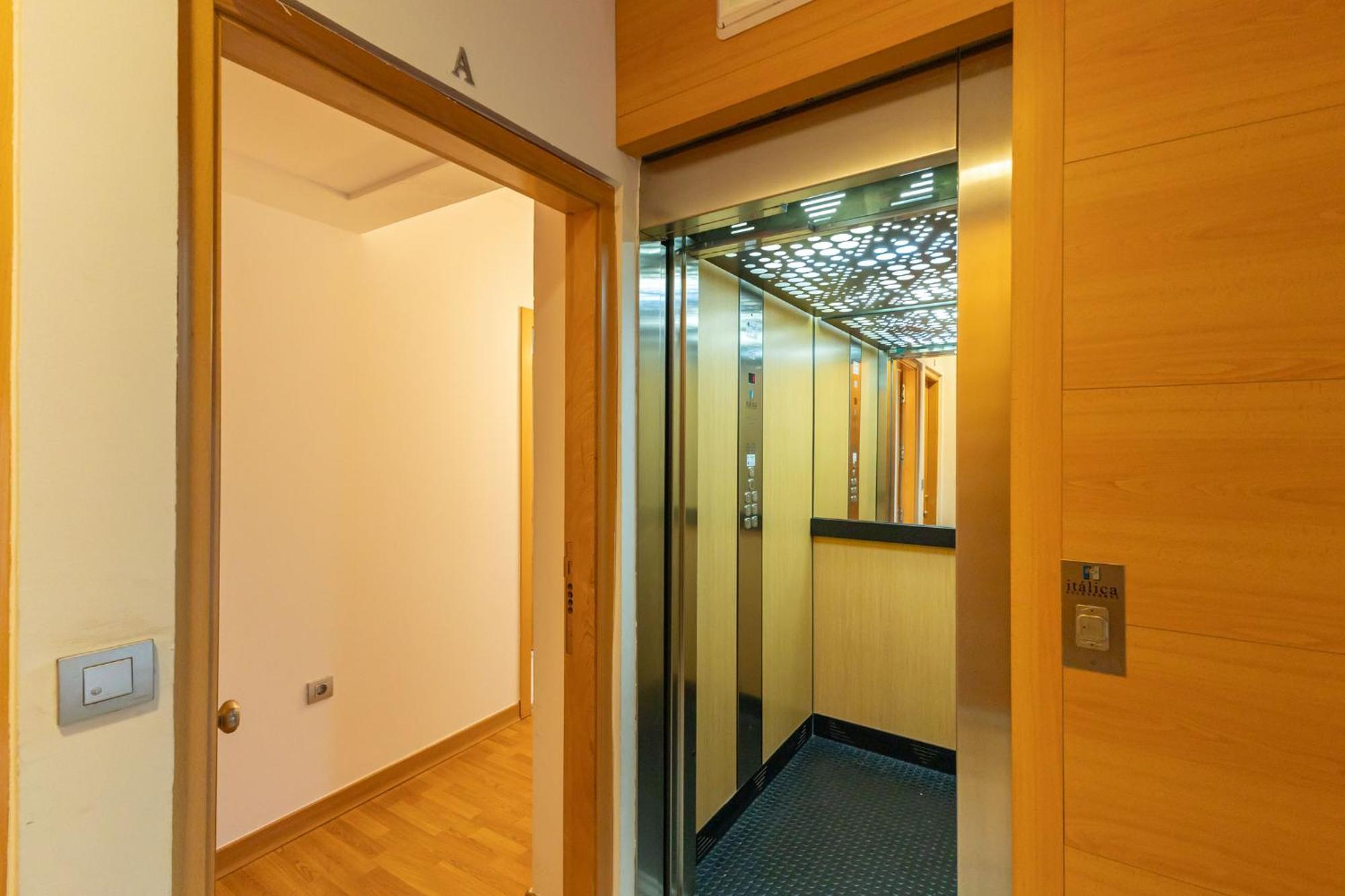 Charming Apartment At San Bernardo Neighborhood By Ocityzen Sevilla Eksteriør bilde